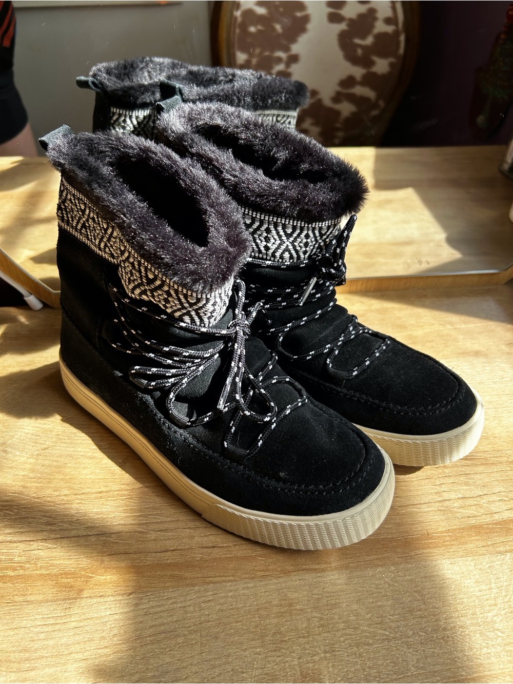 Toms Alpine Black Suede Faux-Fur Winter Ankle Boots with Cream Soles
